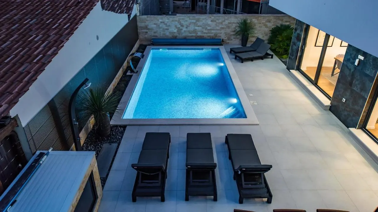 Villa Ela Privlaka  Croatia